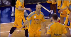 Gran Canaria’s Albert Oliver gave Efes the win!